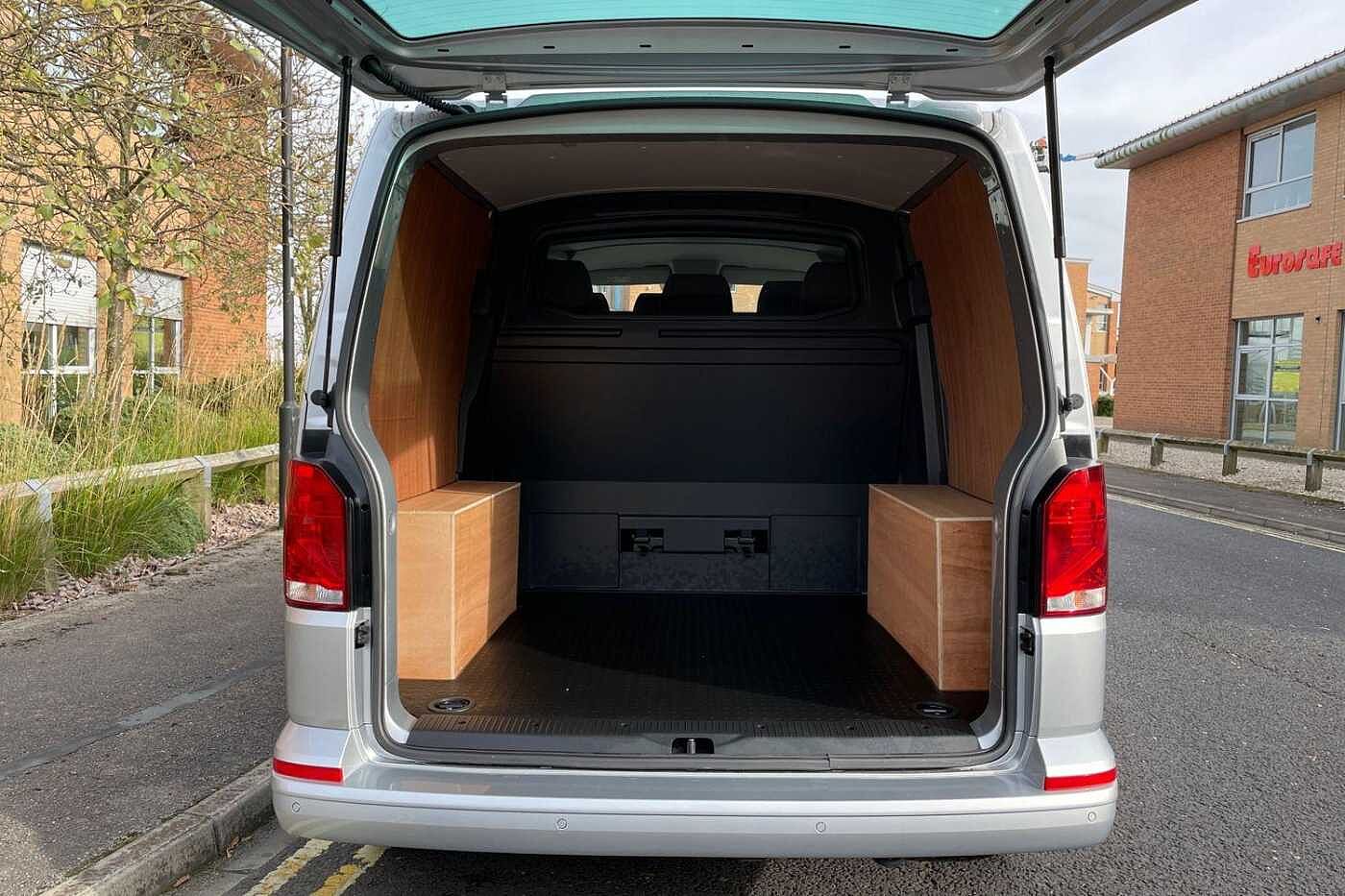 Volkswagen Transporter T30 Kombi Highline SWB 110 PS 2.0 TDI 5sp Manual