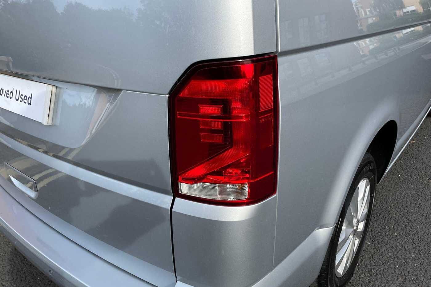 Volkswagen Transporter T30 Kombi Highline SWB 110 PS 2.0 TDI 5sp Manual