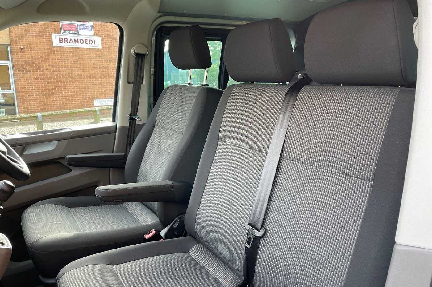 Volkswagen Transporter T30 Kombi Highline SWB 110 PS 2.0 TDI 5sp Manual