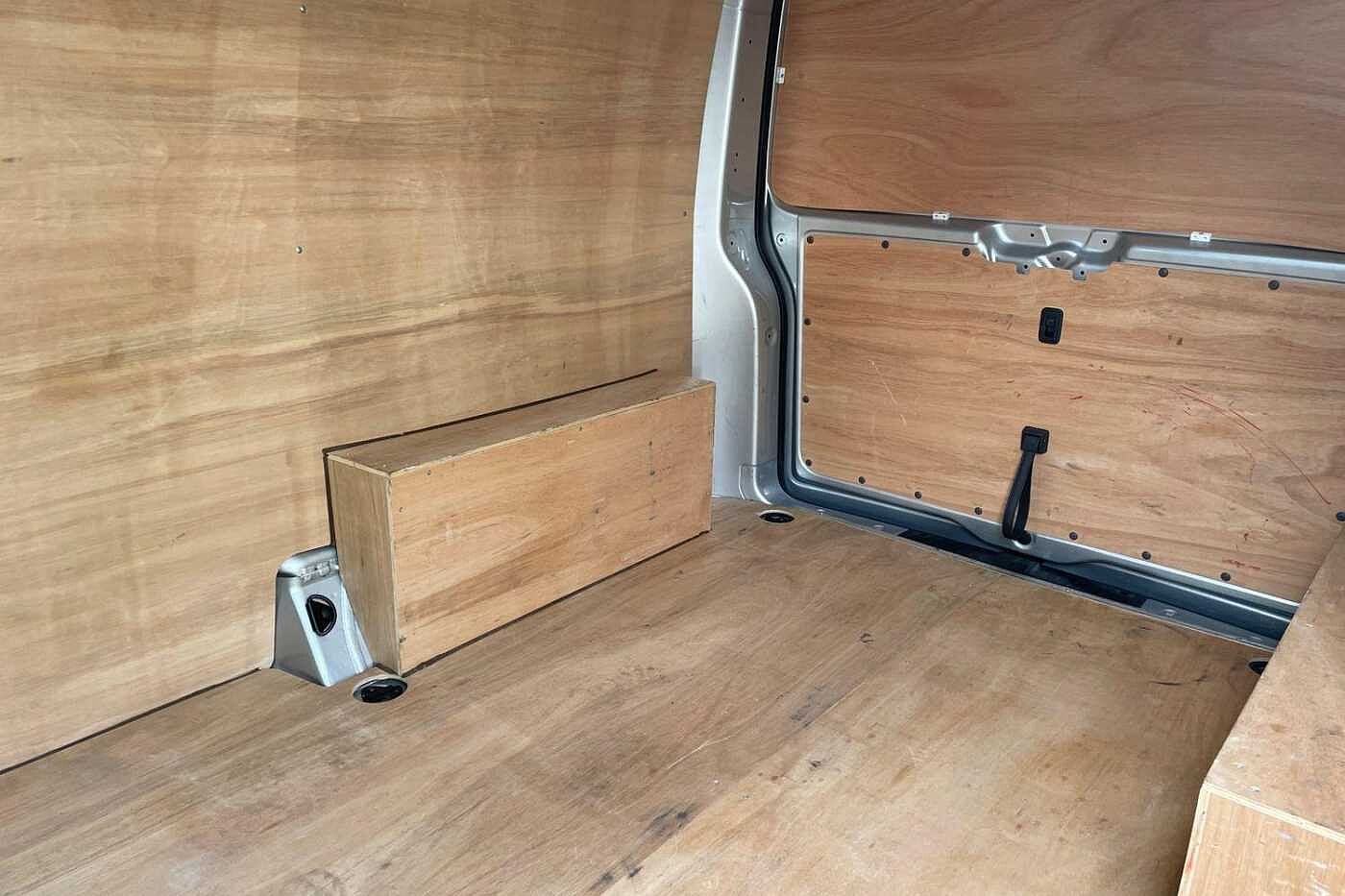 Volkswagen Transporter T32 SWB 2.0 BiTDI 204 Highline DSG