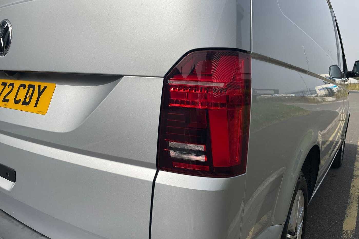 Volkswagen Transporter T32 SWB 2.0 BiTDI 204 Highline DSG