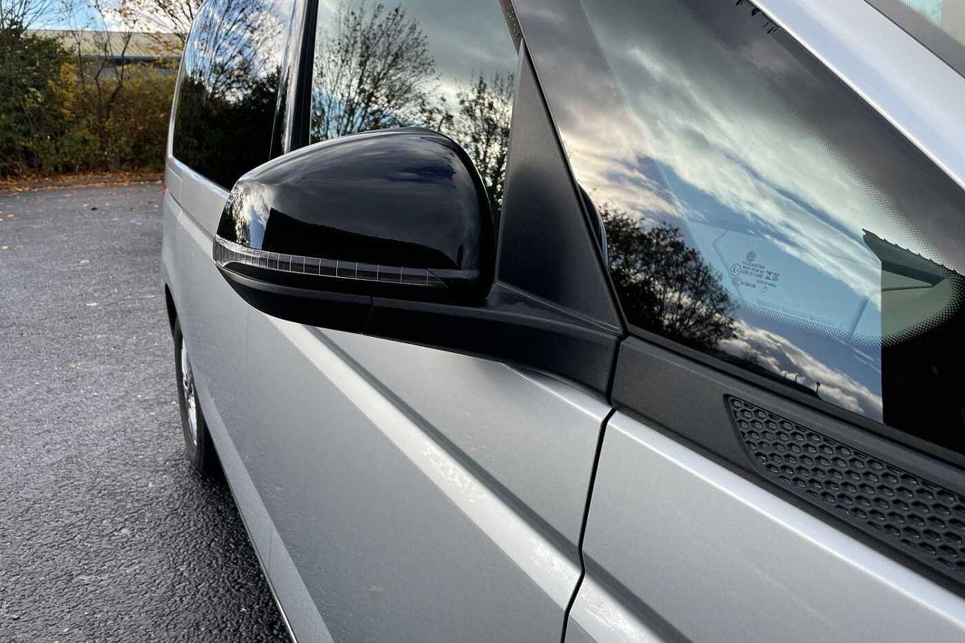 Volkswagen Multivan 1.4 TSI 13kWh Life MPV 5dr Petrol Plug-in Hybrid DSG L1 Euro 6 (s/s) (218 ps)