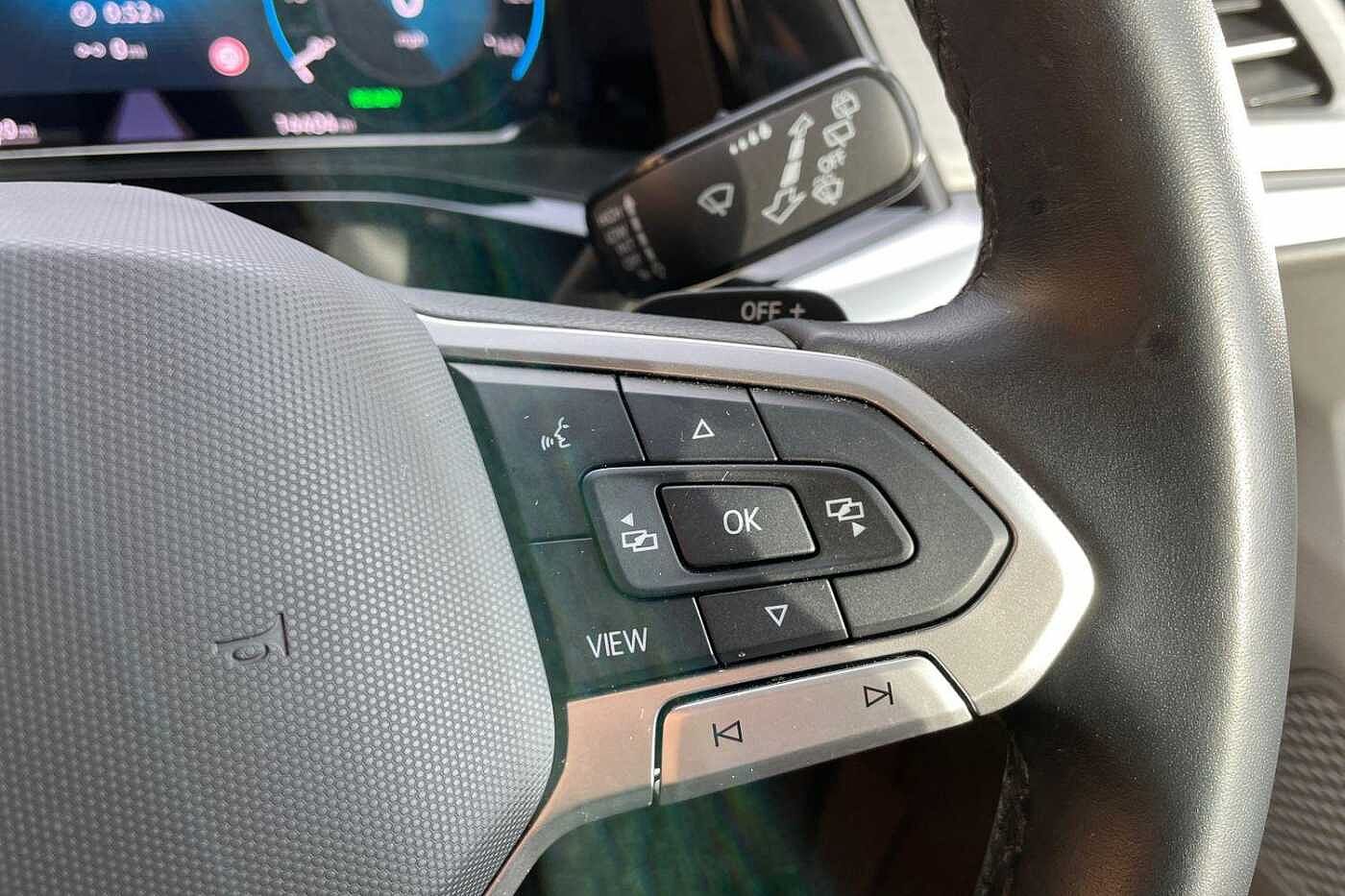 Volkswagen Multivan 1.4 TSI 13kWh Life MPV 5dr Petrol Plug-in Hybrid DSG L1 Euro 6 (s/s) (218 ps)