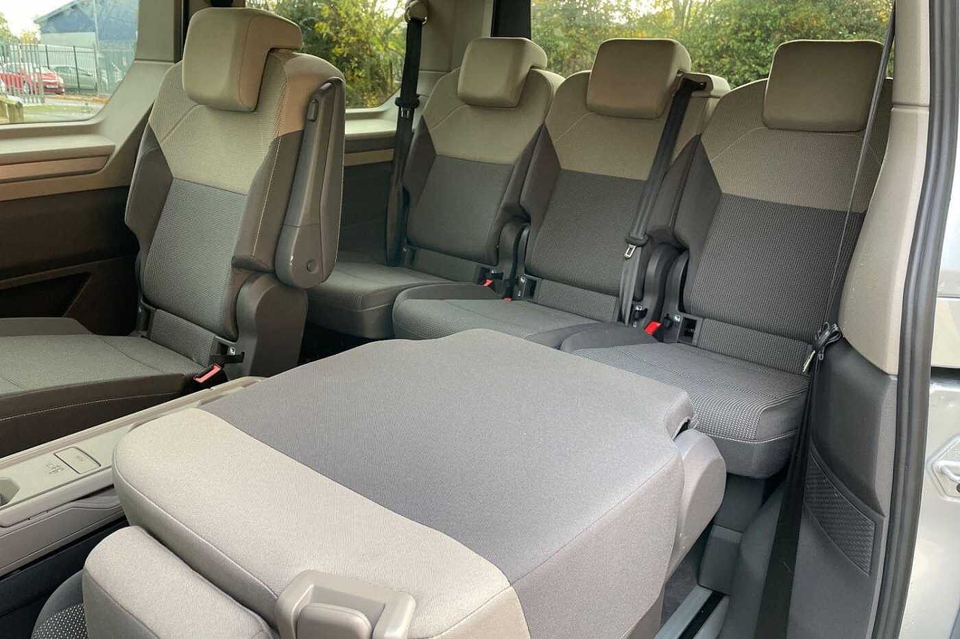 Volkswagen Multivan 1.4 TSI 13kWh Life MPV 5dr Petrol Plug-in Hybrid DSG L1 Euro 6 (s/s) (218 ps)