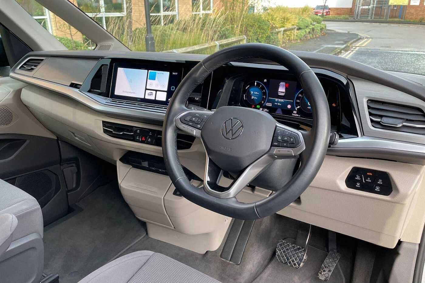 Volkswagen Multivan 1.4 TSI 13kWh Life MPV 5dr Petrol Plug-in Hybrid DSG L1 Euro 6 (s/s) (218 ps)