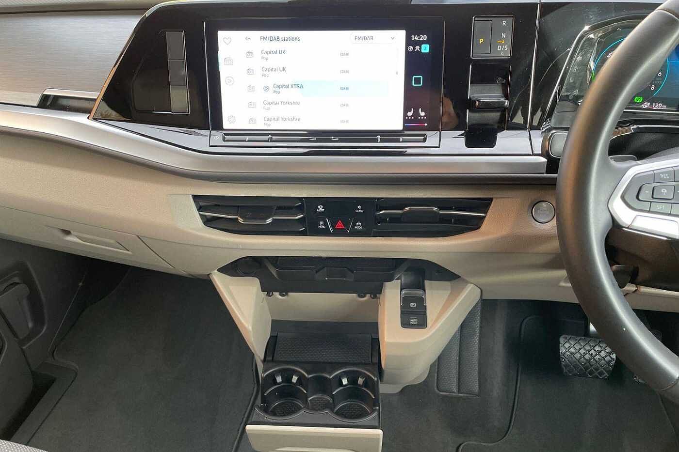 Volkswagen Multivan 1.4 TSI 13kWh Life MPV 5dr Petrol Plug-in Hybrid DSG L1 Euro 6 (s/s) (218 ps)