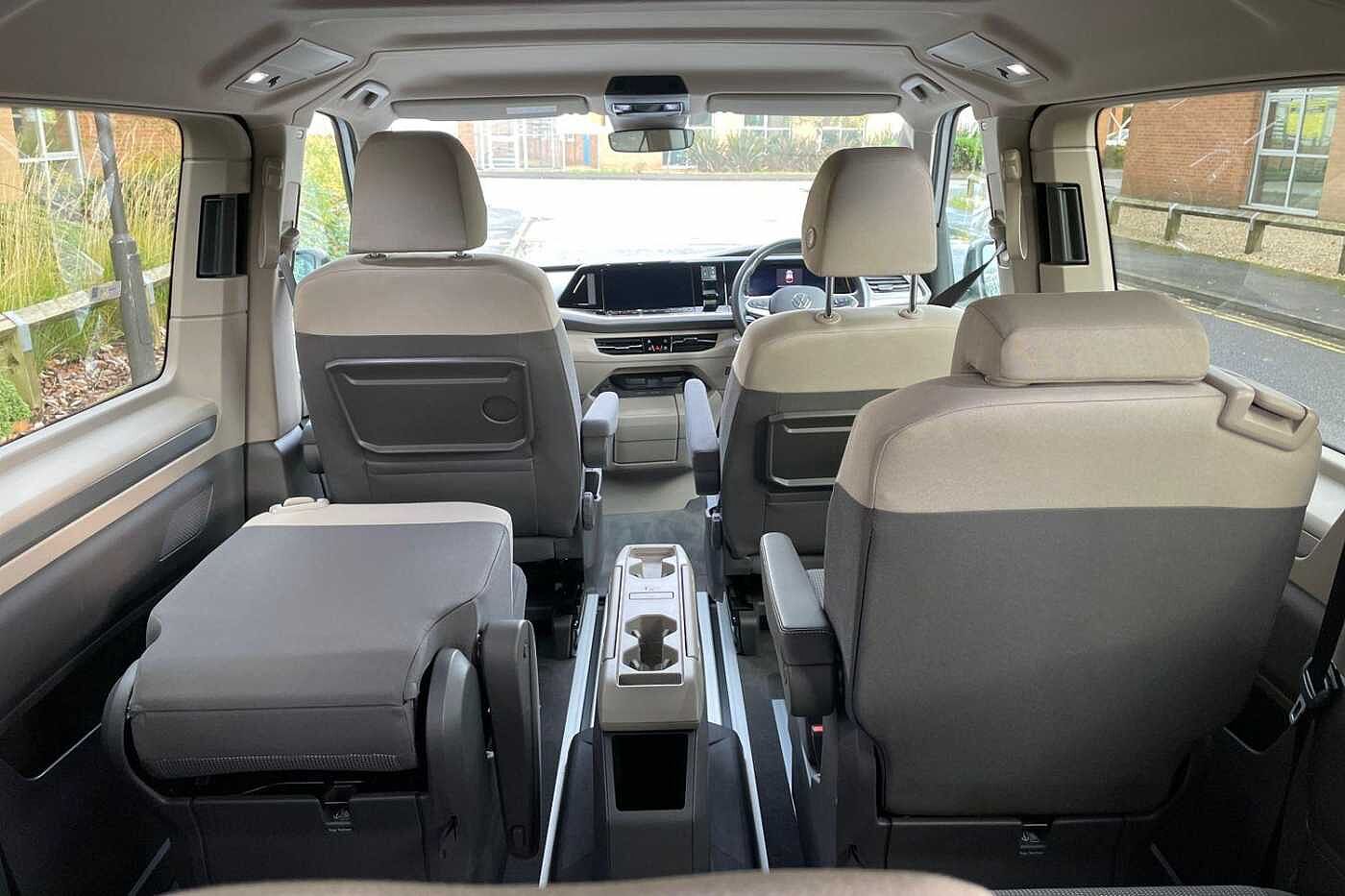 Volkswagen Multivan 1.4 TSI 13kWh Life MPV 5dr Petrol Plug-in Hybrid DSG L1 Euro 6 (s/s) (218 ps)