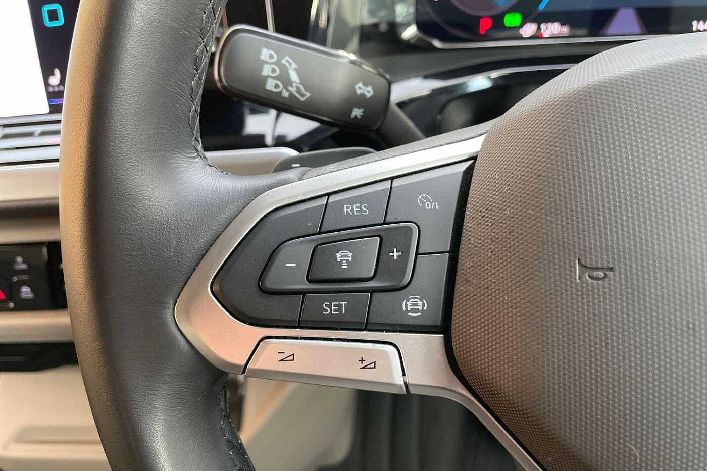 Volkswagen Multivan 1.4 TSI 13kWh Life MPV 5dr Petrol Plug-in Hybrid DSG L1 Euro 6 (s/s) (218 ps)