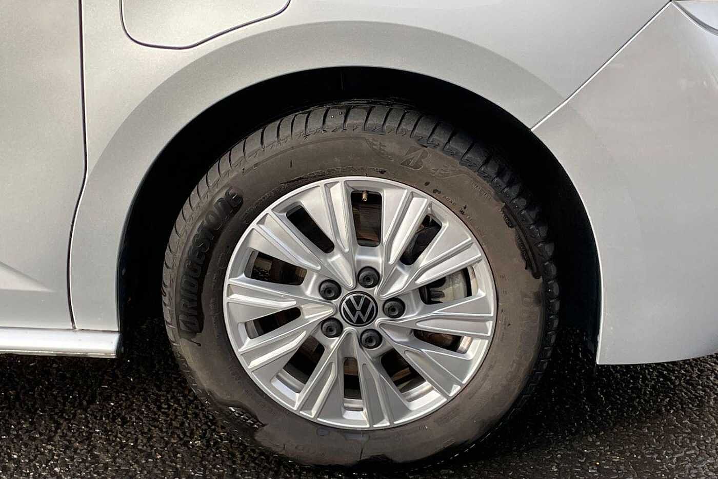 Volkswagen Multivan 1.4 TSI 13kWh Life MPV 5dr Petrol Plug-in Hybrid DSG L1 Euro 6 (s/s) (218 ps)
