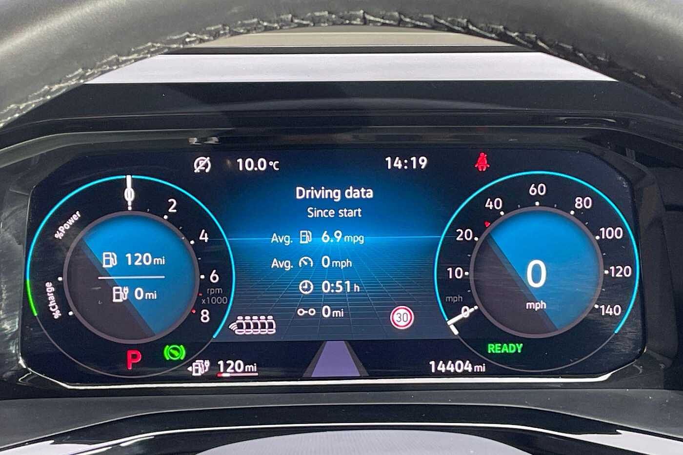 Volkswagen Multivan 1.4 TSI 13kWh Life MPV 5dr Petrol Plug-in Hybrid DSG L1 Euro 6 (s/s) (218 ps)
