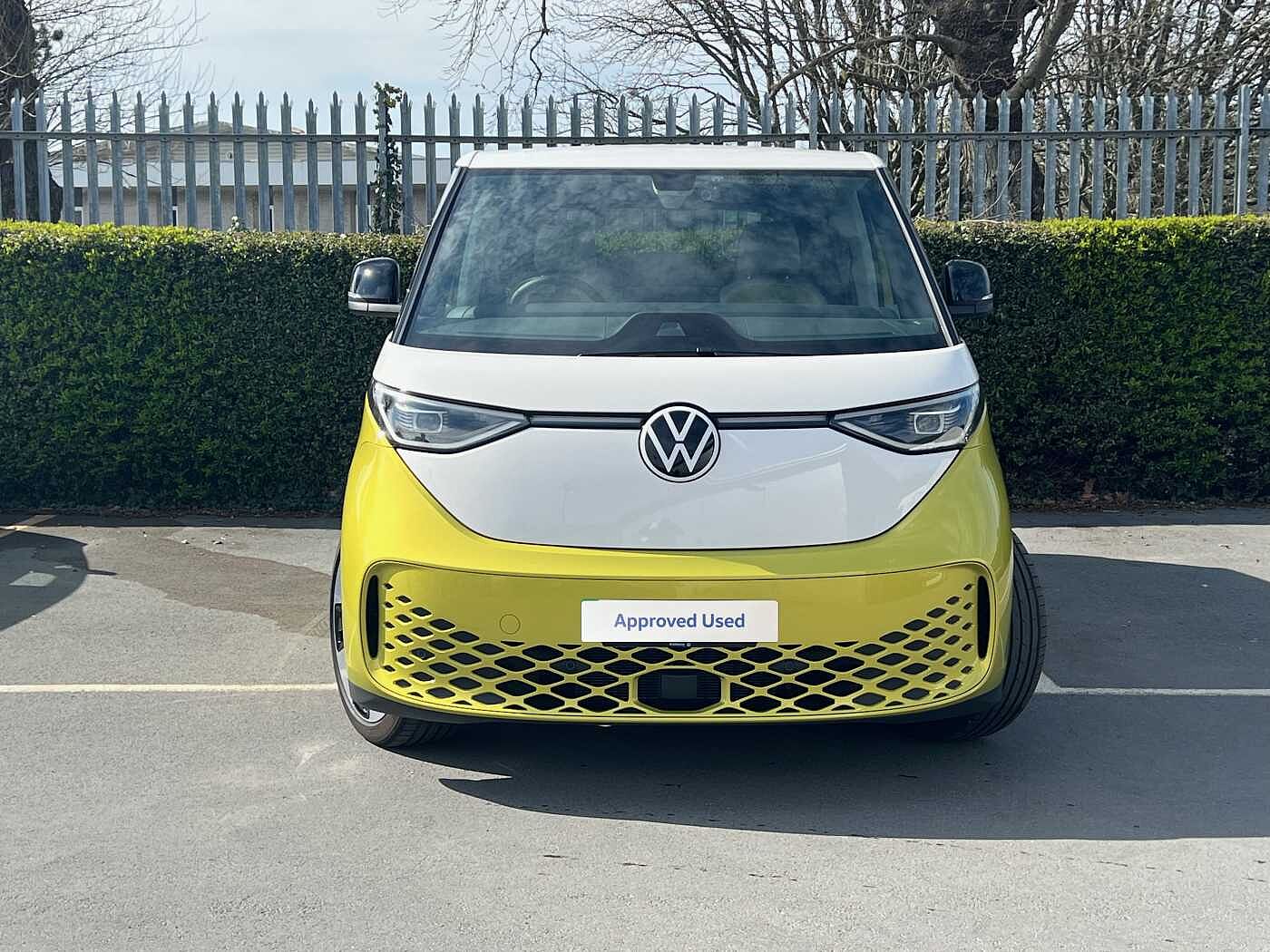 Volkswagen ID.Buzz First Edition 77kWh Pro Standard 204PS Swivel Towbar