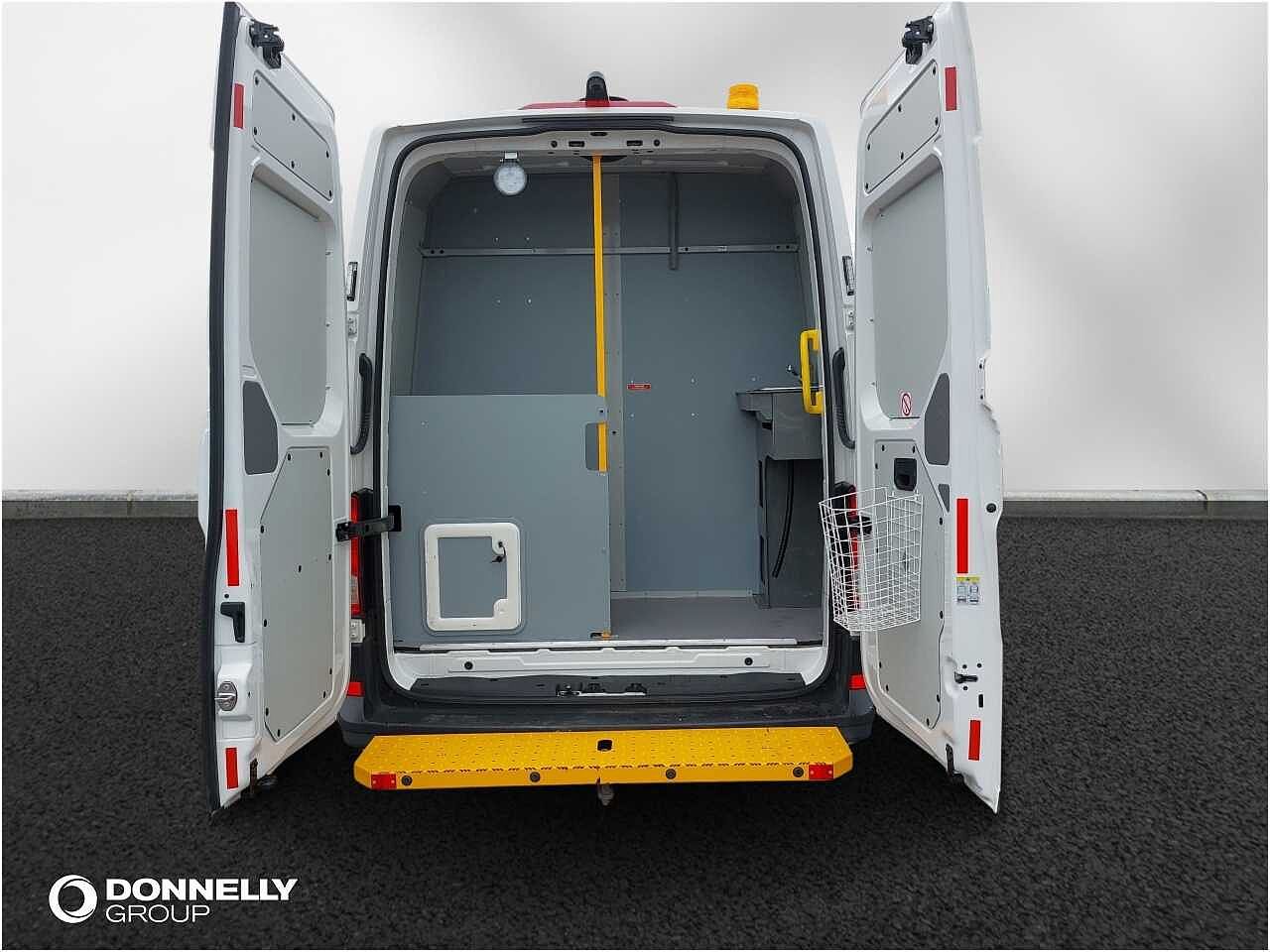 Volkswagen Crafter 2.0 TDI 140PS Welfare Startline High Roof Van