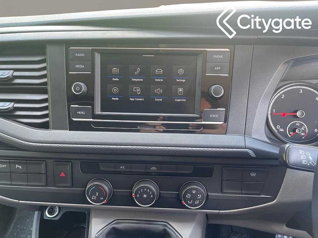 Volkswagen Transporter T28 Panel van Highline SWB 110 PS 2.0 TDI 5sp Manual