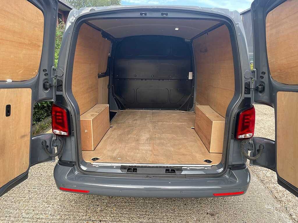 Volkswagen Transporter T28 Panel van Highline SWB 150 PS 2.0 TDI 6sp Manual