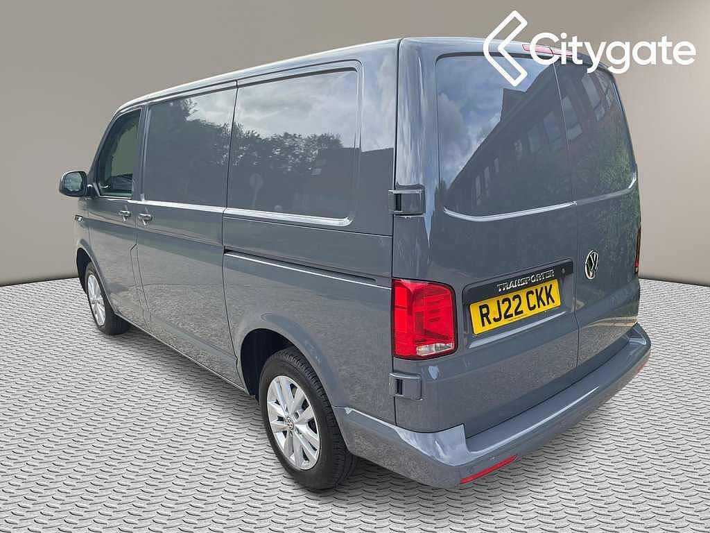 Volkswagen Transporter T28 Panel van Highline SWB 150 PS 2.0 TDI 6sp Manual