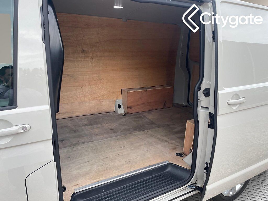 Volkswagen Transporter T28 Panel van Highline SWB 110 PS 2.0 TDI 5sp Manual