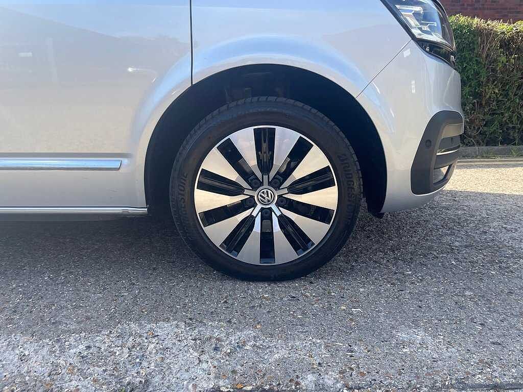 Volkswagen Caravelle Executive SWB 150 PS 2.0 TDI 7sp DSG