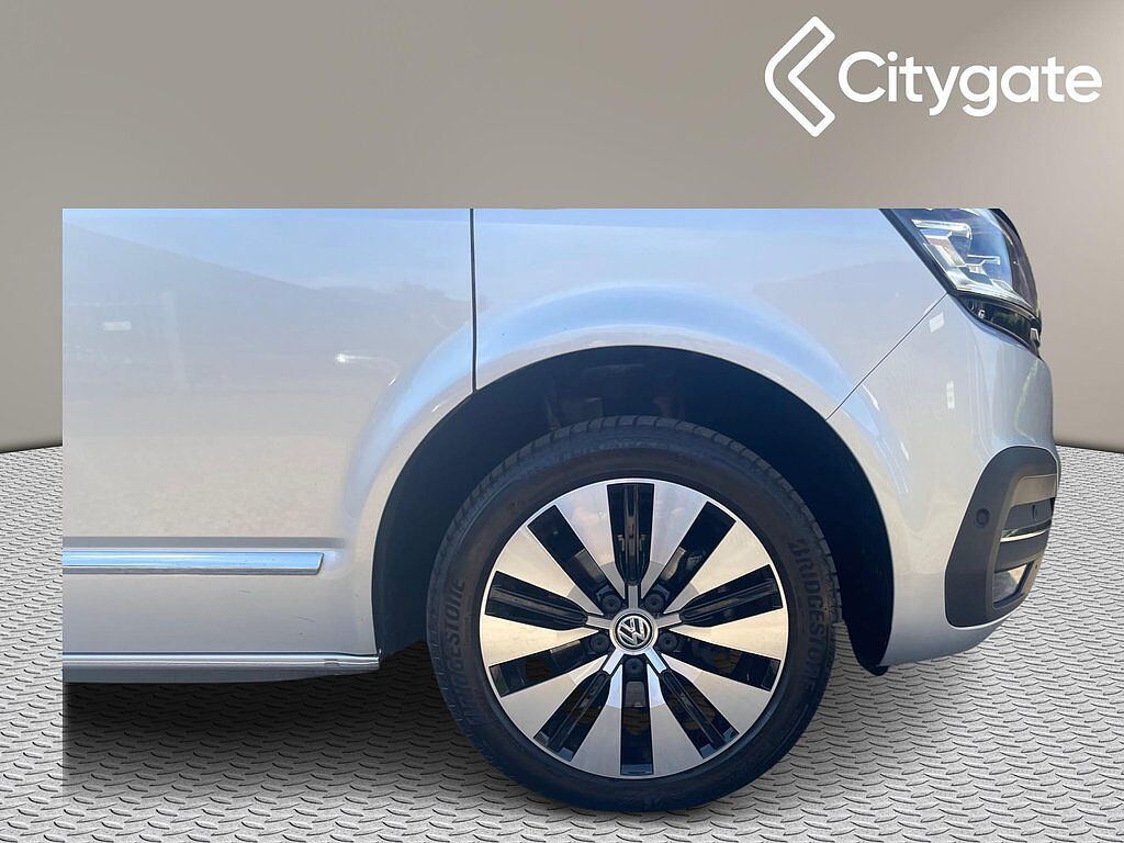Volkswagen Caravelle Executive SWB 150 PS 2.0 TDI 7sp DSG