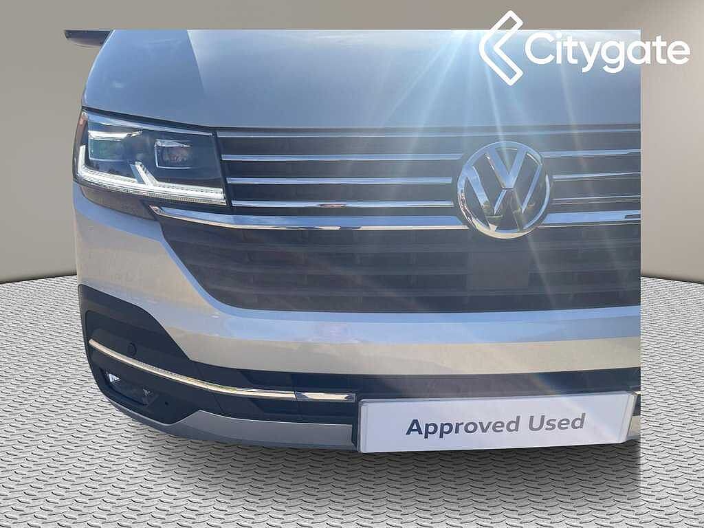 Volkswagen Caravelle Executive SWB 150 PS 2.0 TDI 7sp DSG