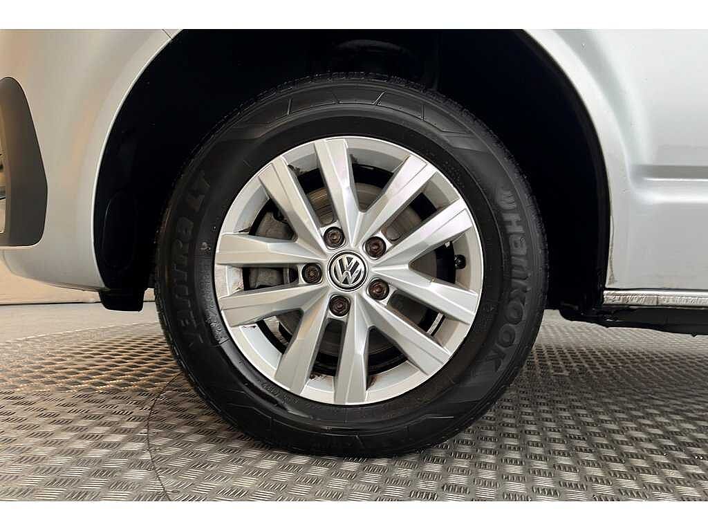 Volkswagen Transporter T28 Panel van Highline SWB 150 PS 2.0 TDI 7sp DSG