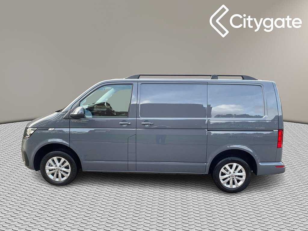 Volkswagen Transporter T28 Panel van Highline SWB 150 PS 2.0 TDI 7sp DSG