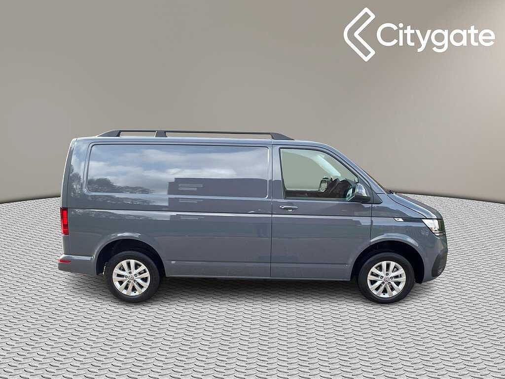 Volkswagen Transporter T28 Panel van Highline SWB 150 PS 2.0 TDI 7sp DSG