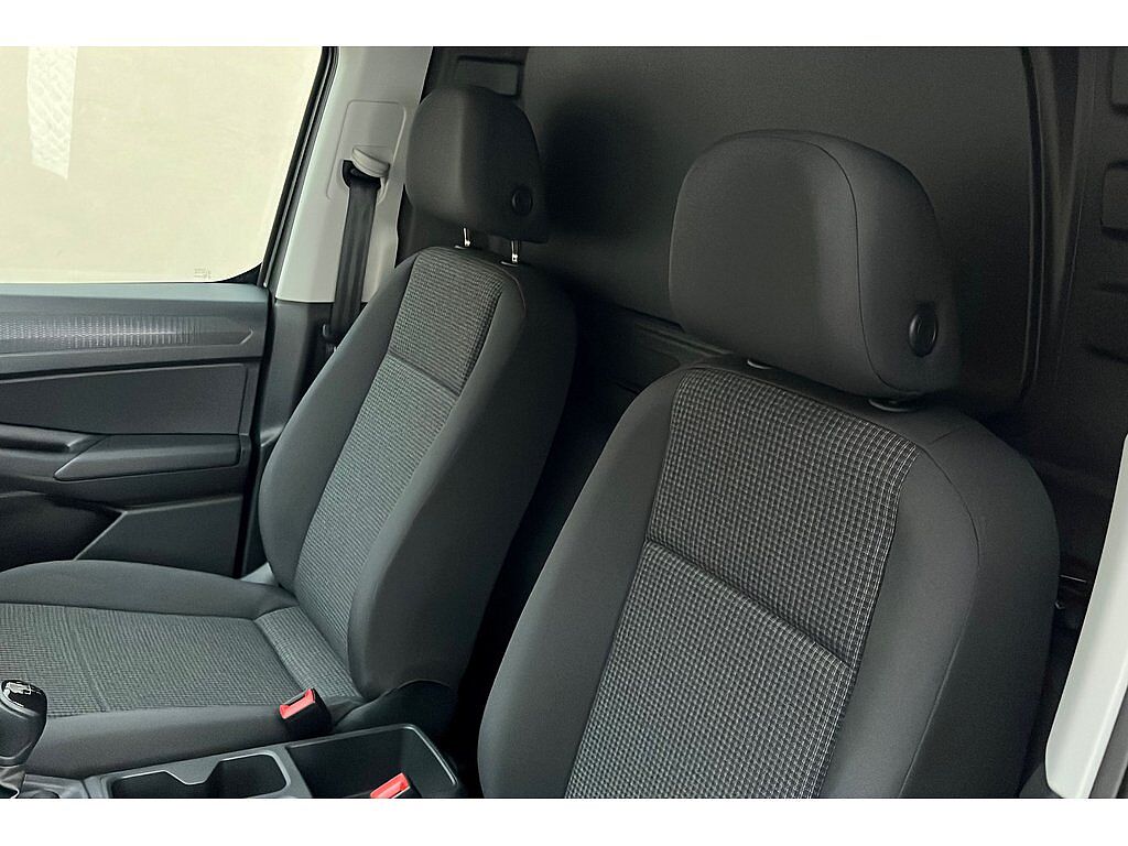 Volkswagen Caddy C20 Cargo Commerce Maxi 102 PS 2.0 TDI 6sp Manual