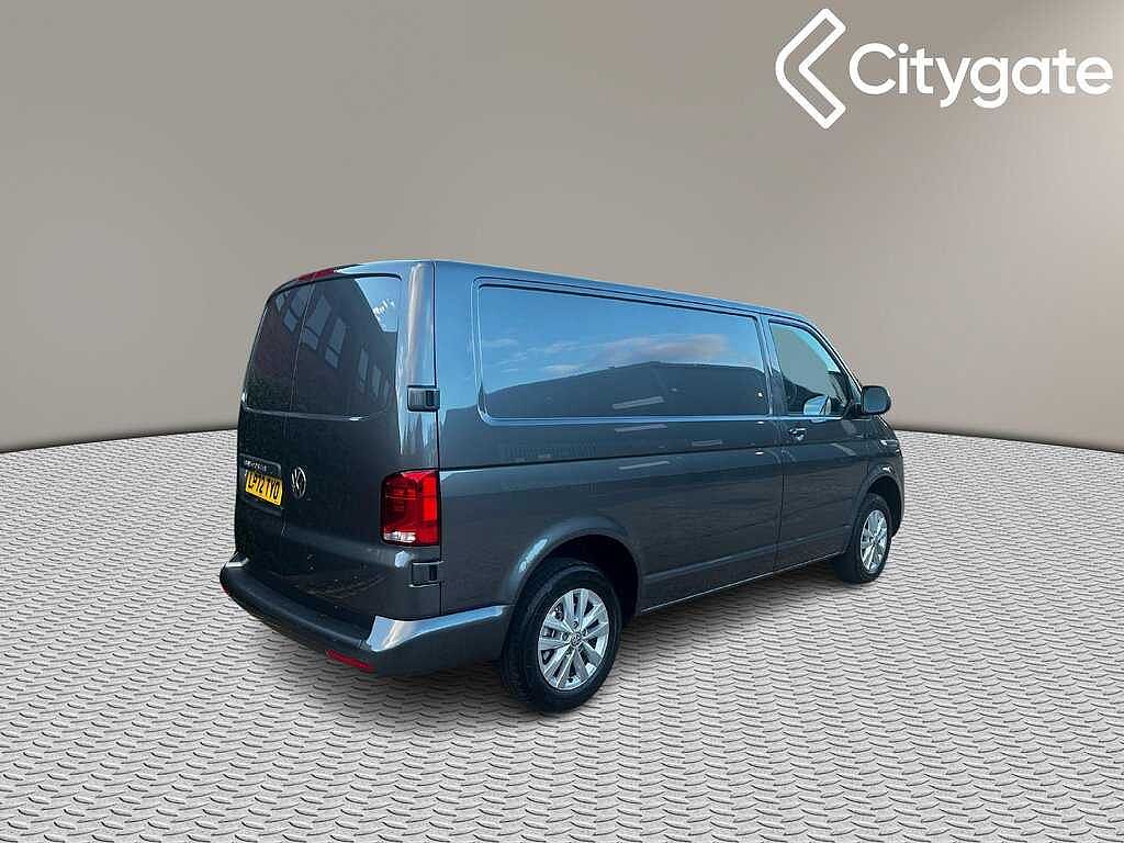 Volkswagen Transporter T28 Panel van Highline SWB 150 PS 2.0 TDI 7sp DSG