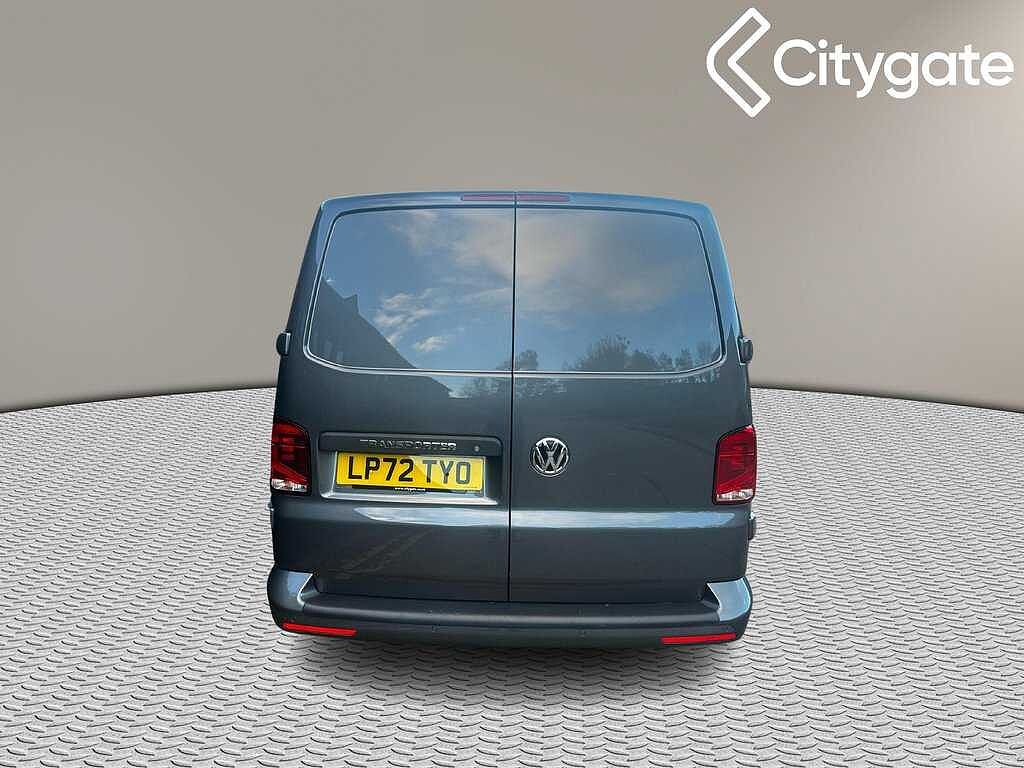 Volkswagen Transporter T28 Panel van Highline SWB 150 PS 2.0 TDI 7sp DSG
