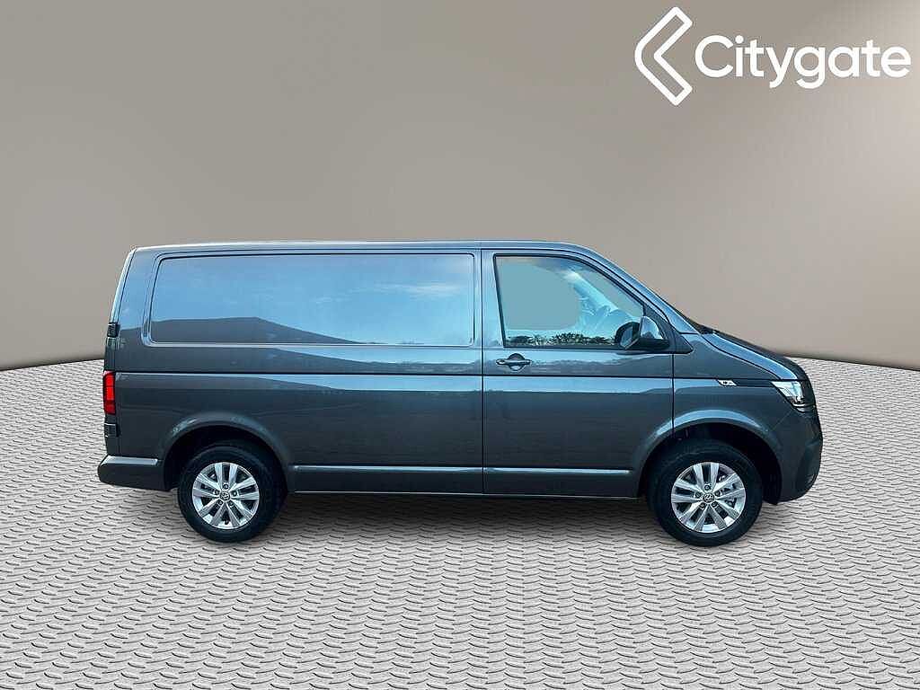 Volkswagen Transporter T28 Panel van Highline SWB 150 PS 2.0 TDI 7sp DSG