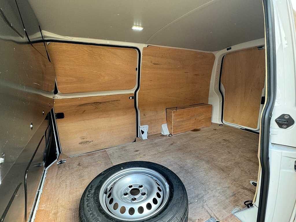 Volkswagen Transporter T30 Panel van Highline LWB 110 PS 2.0 TDI 5sp Manual