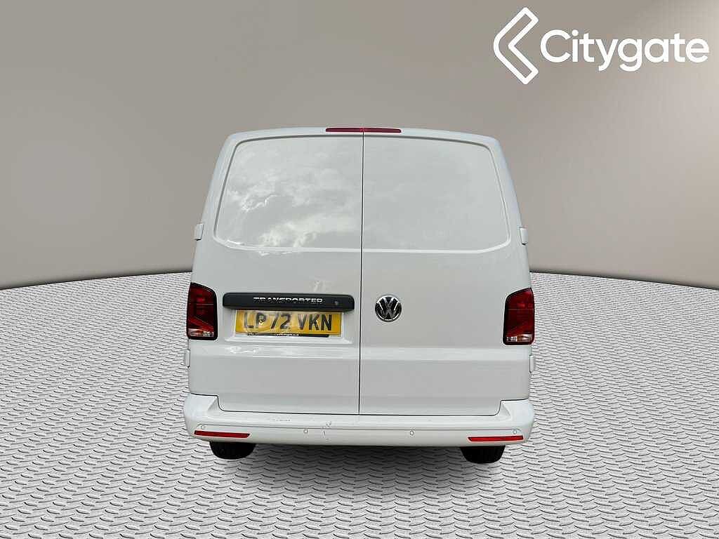 Volkswagen Transporter T30 Panel van Highline LWB 110 PS 2.0 TDI 5sp Manual