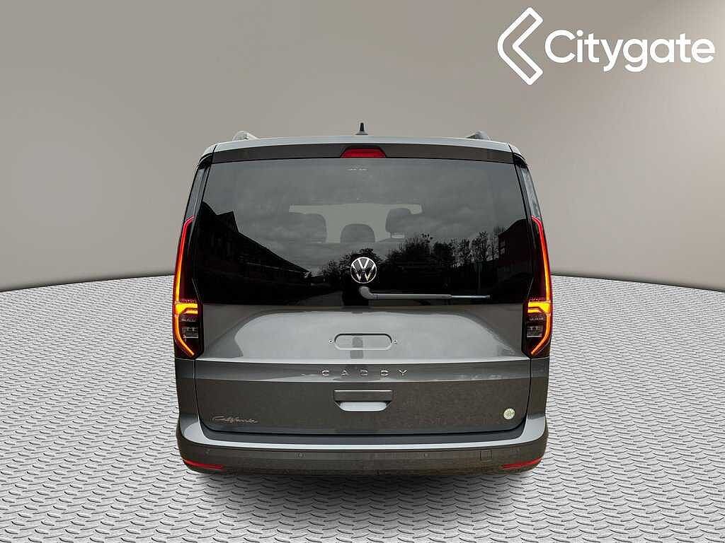 Volkswagen Caddy C20 California Maxi 122 PS 2.0 TDI 7sp DSG