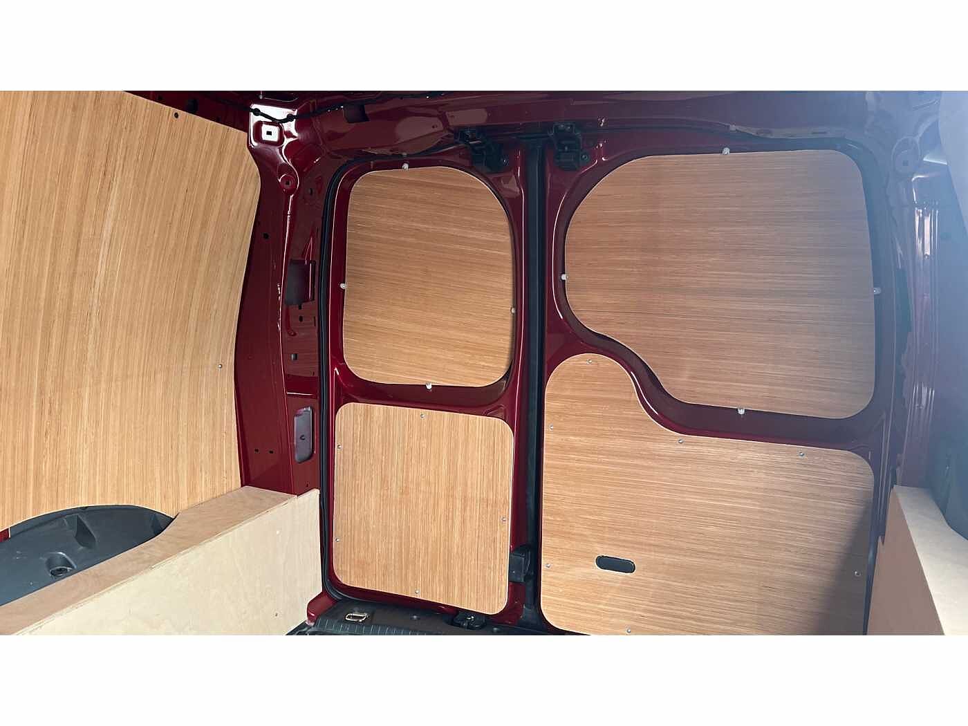 Volkswagen Caddy C20 Cargo Commerce Pro SWB 122 PS 2.0 TDI 7sp DSG