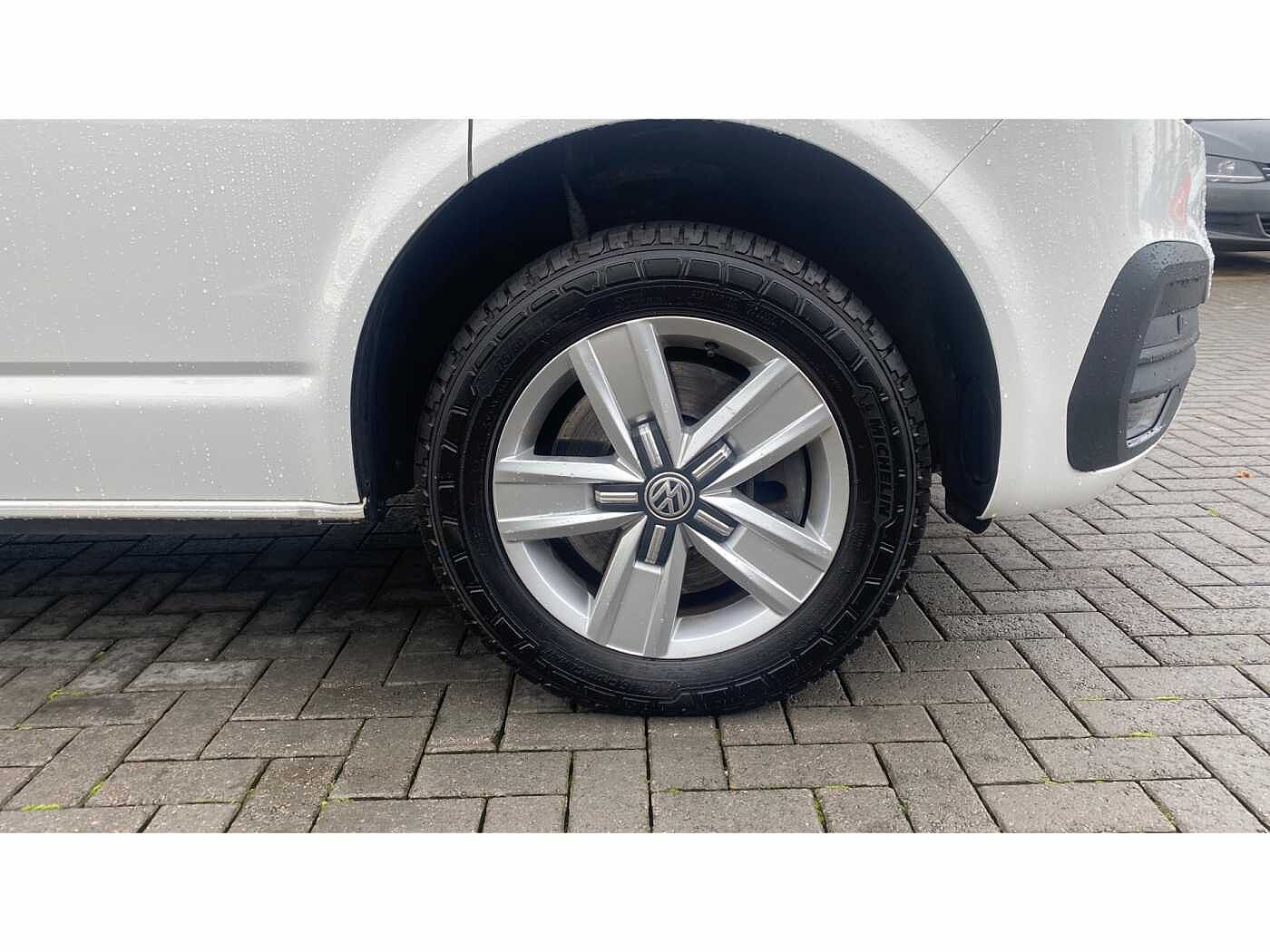 Volkswagen Transporter T32 Kombi Highline LWB 150 PS 2.0 TDI 6sp Manual
