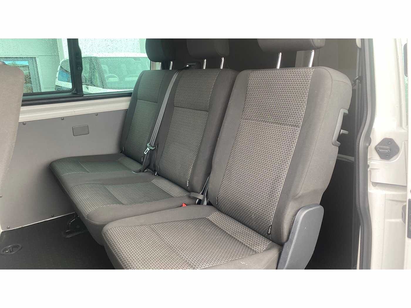 Volkswagen Transporter T32 Kombi Highline LWB 150 PS 2.0 TDI 6sp Manual