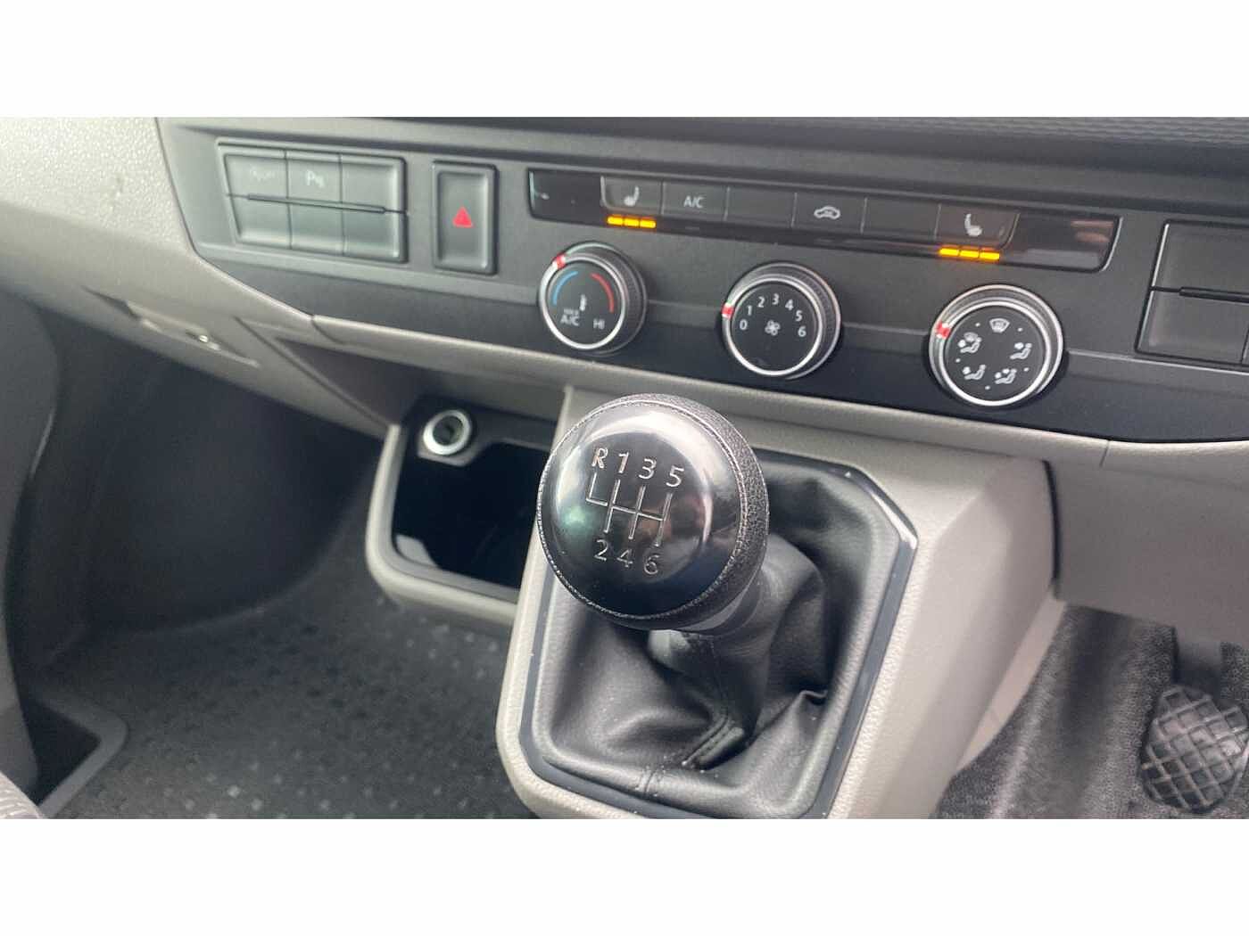 Volkswagen Transporter T32 Kombi Highline LWB 150 PS 2.0 TDI 6sp Manual
