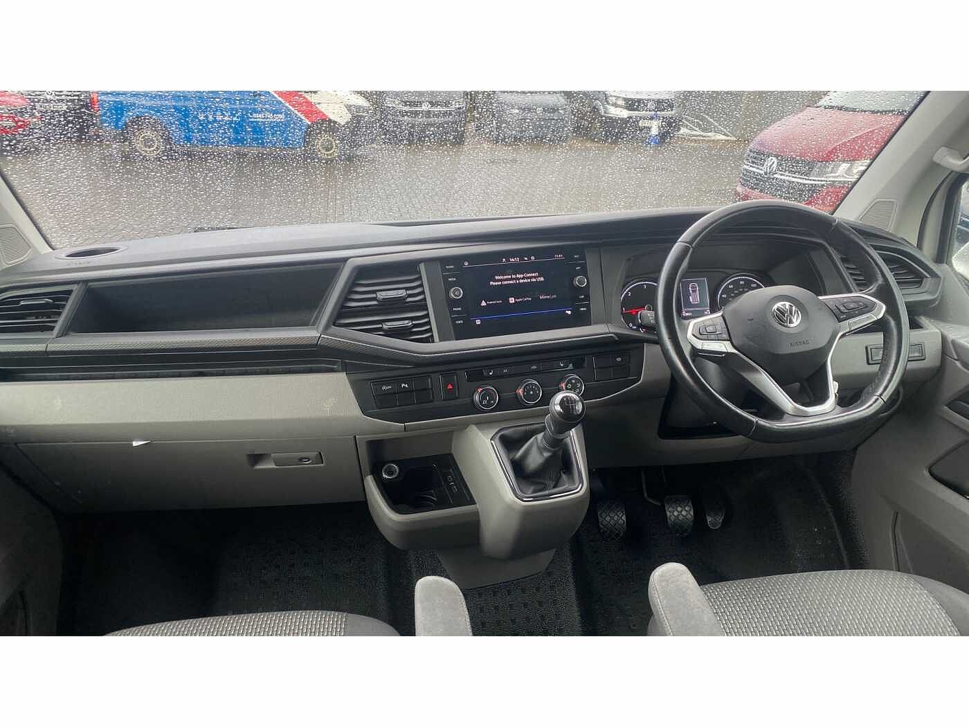 Volkswagen Transporter T32 Kombi Highline LWB 150 PS 2.0 TDI 6sp Manual