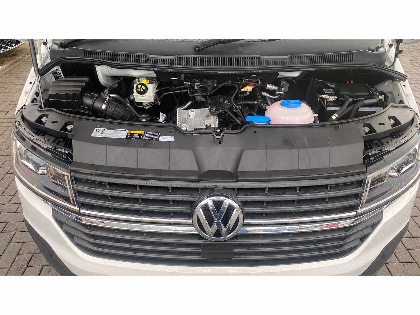 Volkswagen Transporter T32 Kombi Highline LWB 150 PS 2.0 TDI 6sp Manual