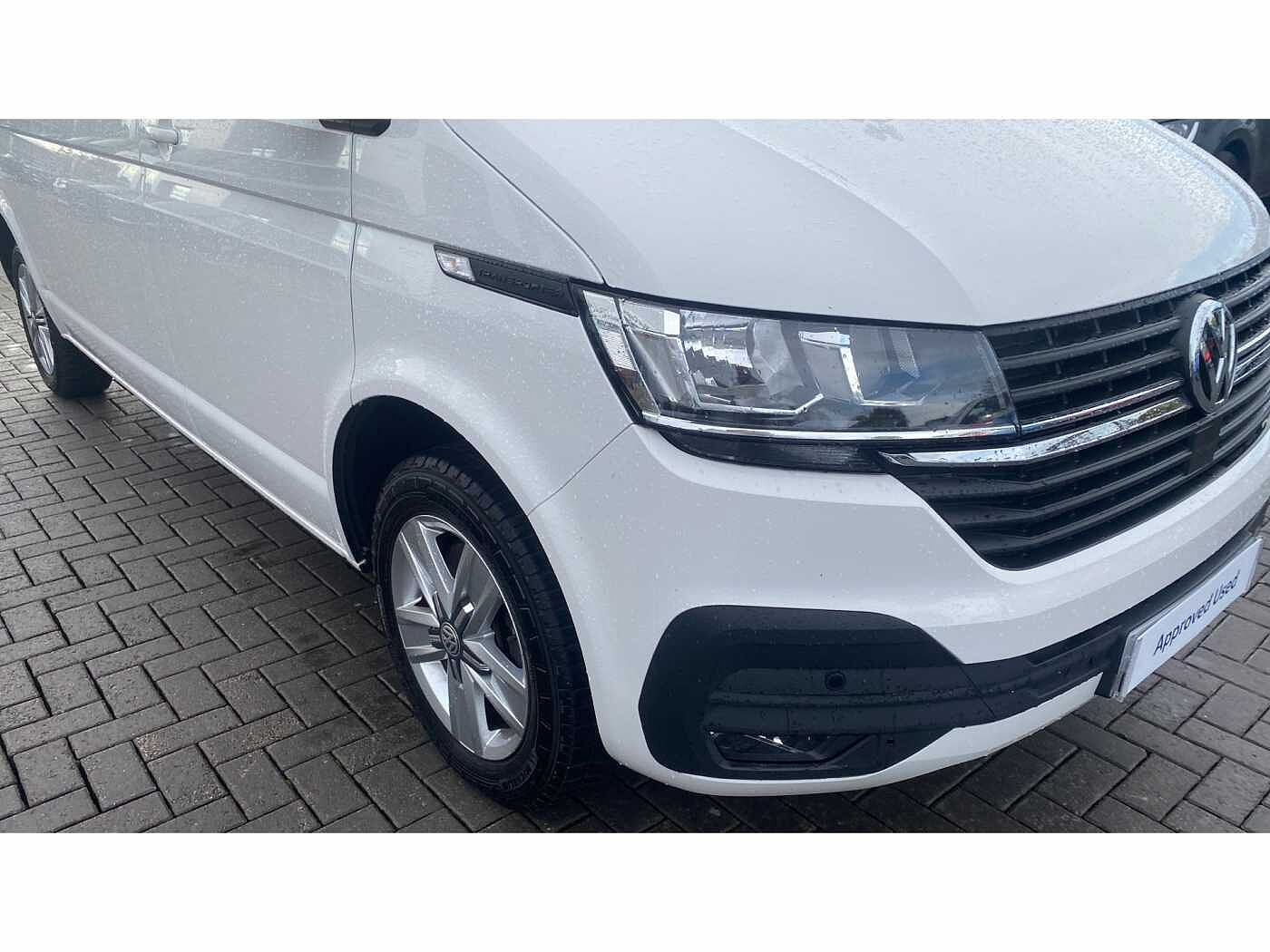 Volkswagen Transporter T32 Kombi Highline LWB 150 PS 2.0 TDI 6sp Manual