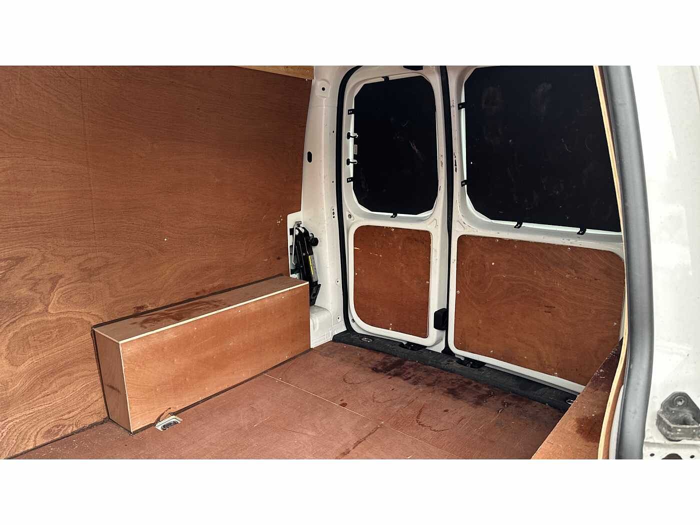 Volkswagen Caddy C20 Panel van Highline 102 PS 2.0 TDI 6sp DSG