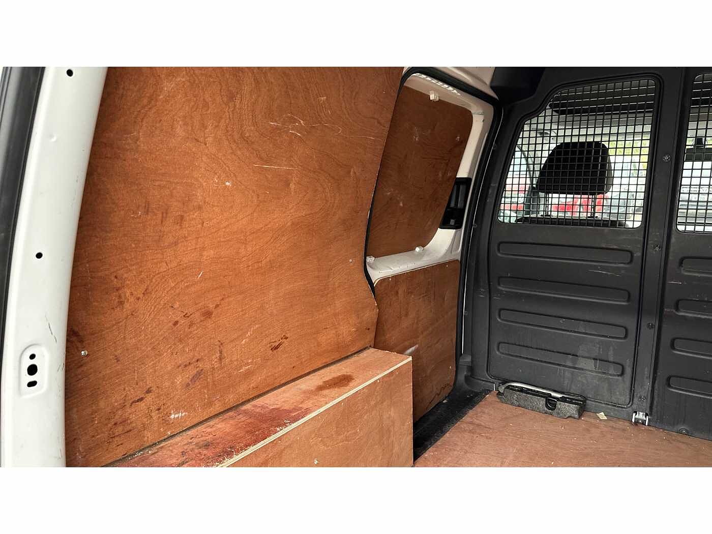 Volkswagen Caddy C20 Panel van Highline 102 PS 2.0 TDI 6sp DSG