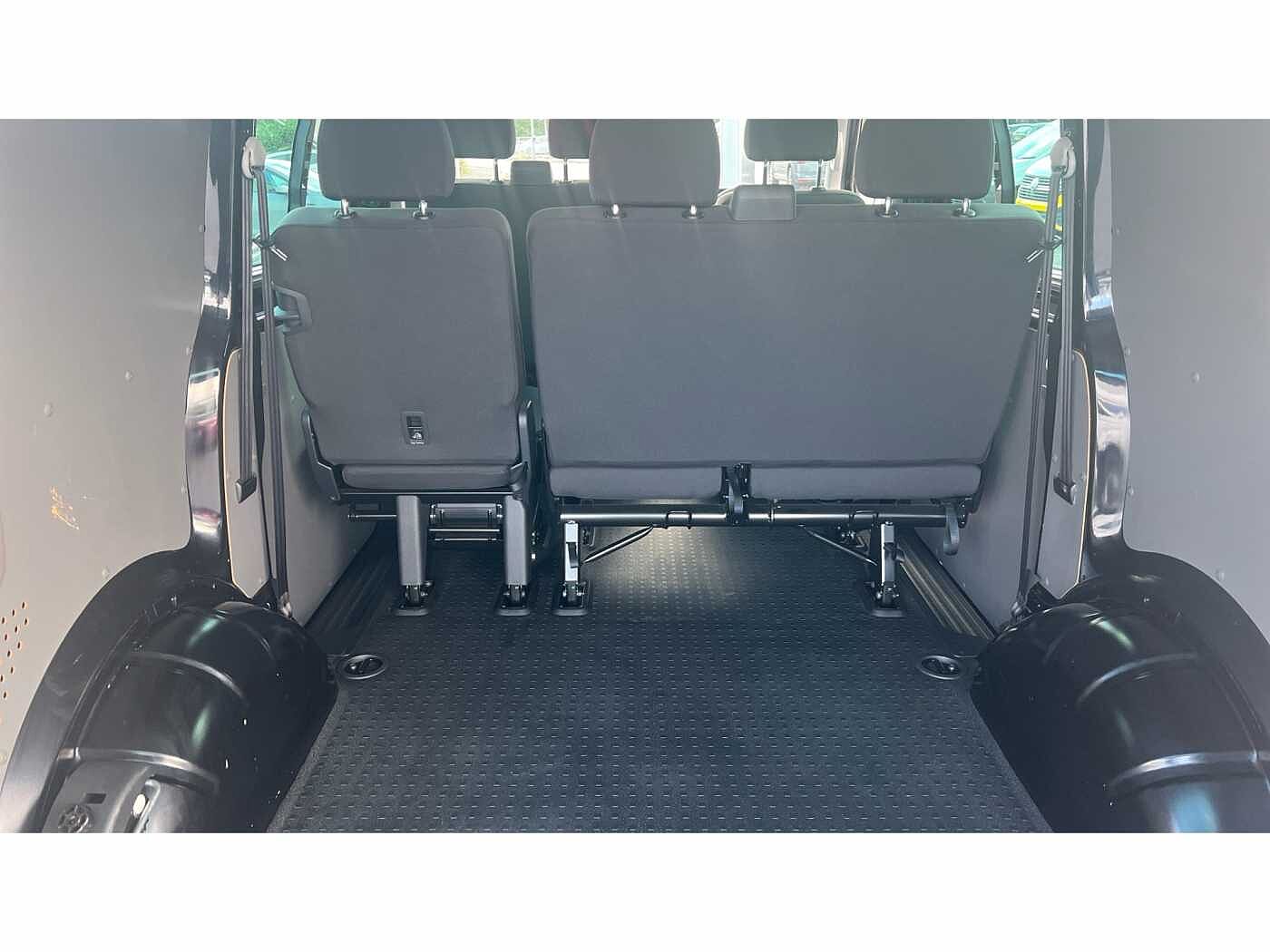 Volkswagen Transporter T32 Kombi Highline SWB 204 PS 2.0 TDI 7sp DSG 4MOTION