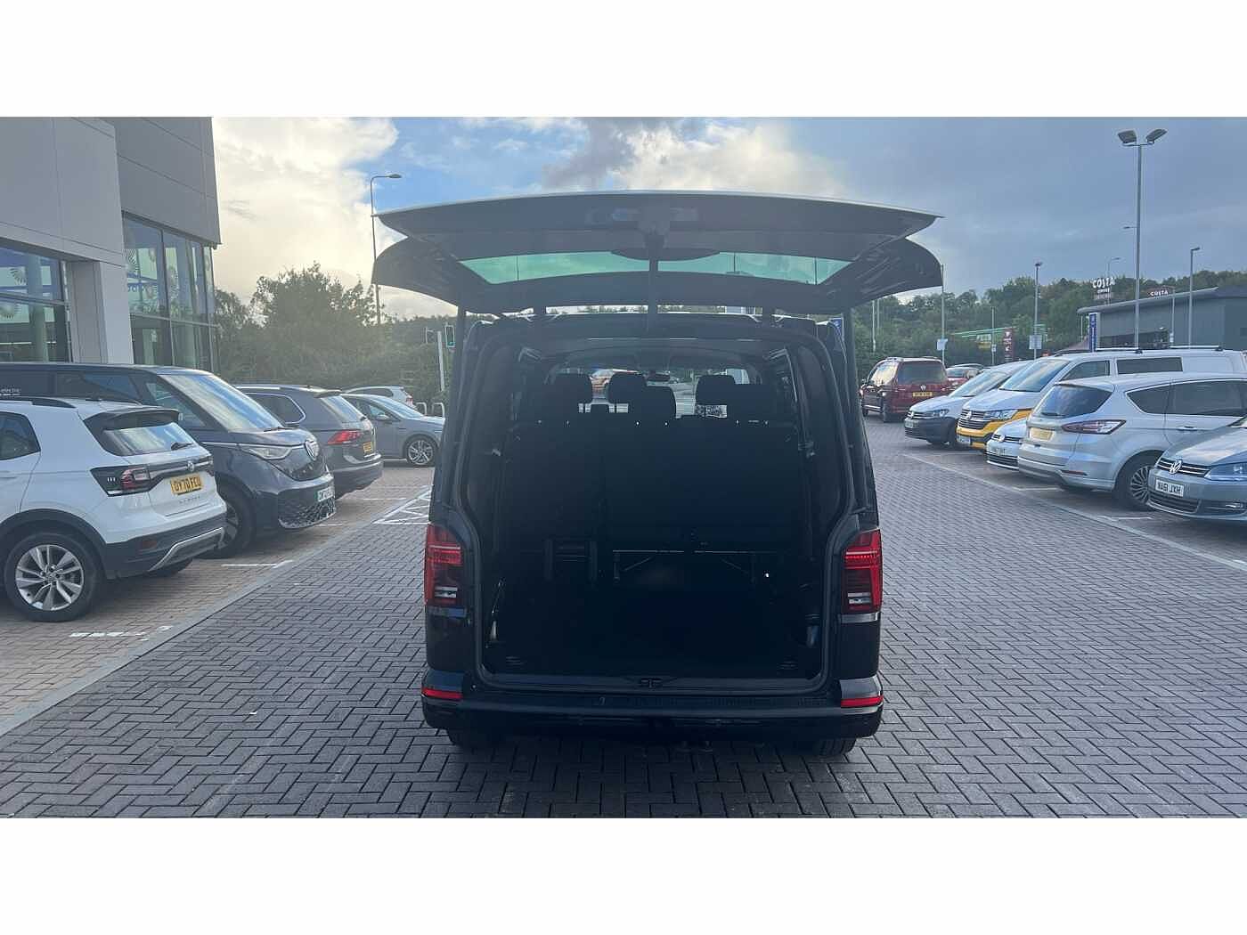 Volkswagen Transporter T32 Kombi Highline SWB 204 PS 2.0 TDI 7sp DSG 4MOTION