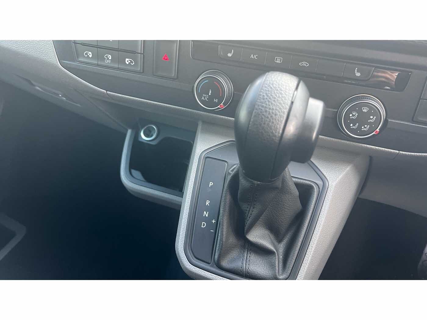 Volkswagen Transporter T32 Kombi Highline SWB 204 PS 2.0 TDI 7sp DSG 4MOTION