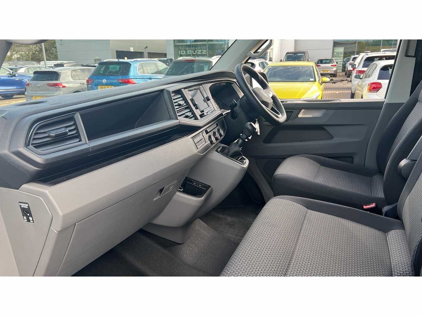 Volkswagen Transporter T28 Panel van Highline SWB 150 PS 2.0 TDI 6sp Manual