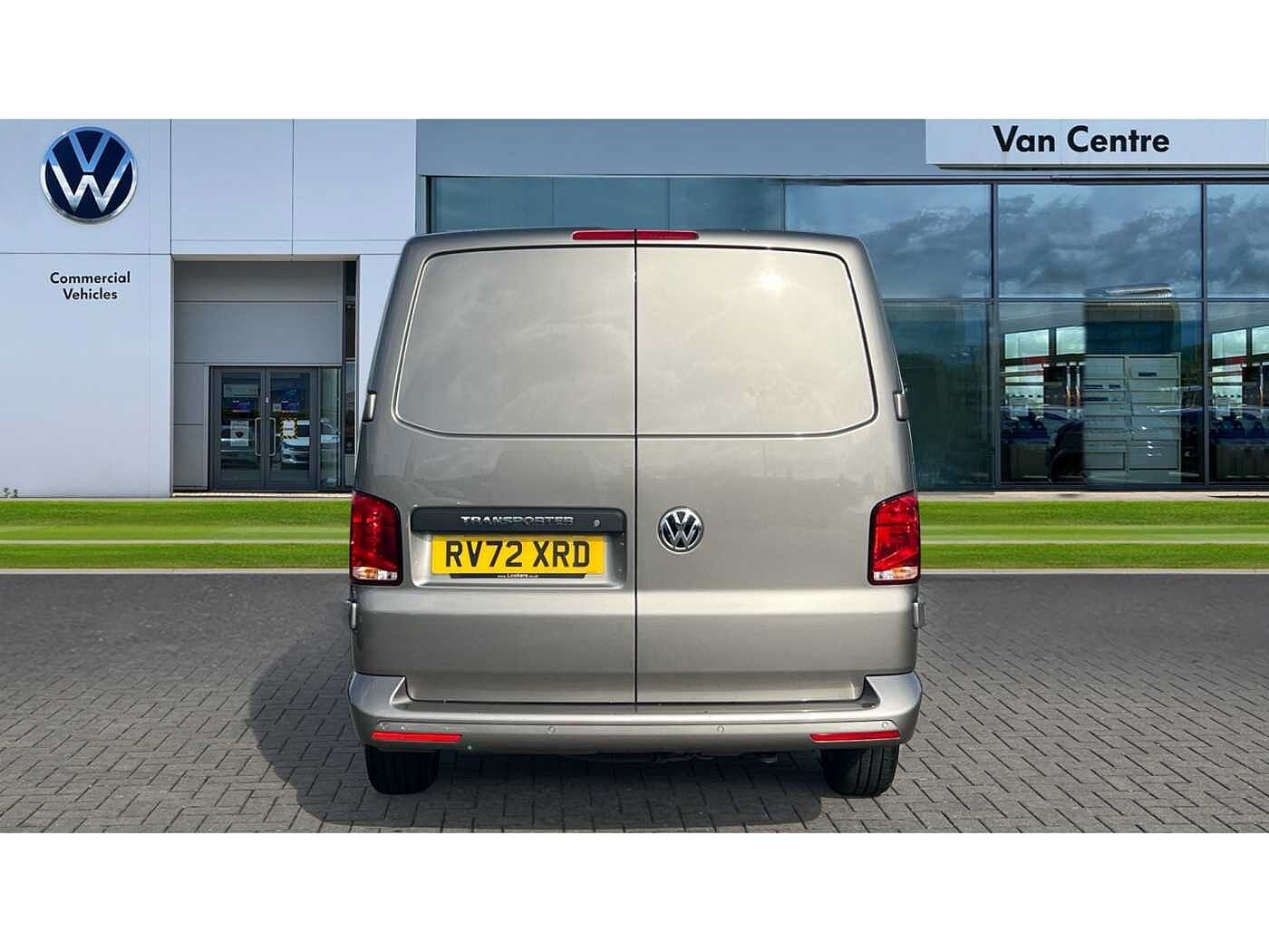 Volkswagen Transporter T28 Panel van Highline SWB 150 PS 2.0 TDI 6sp Manual