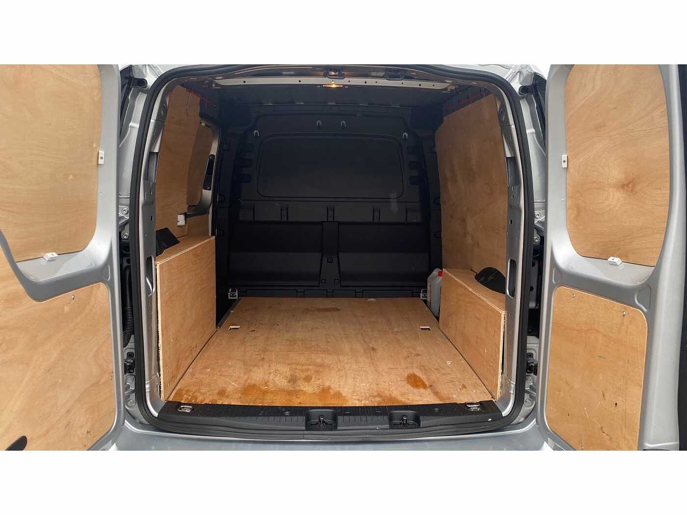 Volkswagen Caddy C20 Cargo Commerce Plus SWB 102 PS 2.0 TDI 6sp Manual