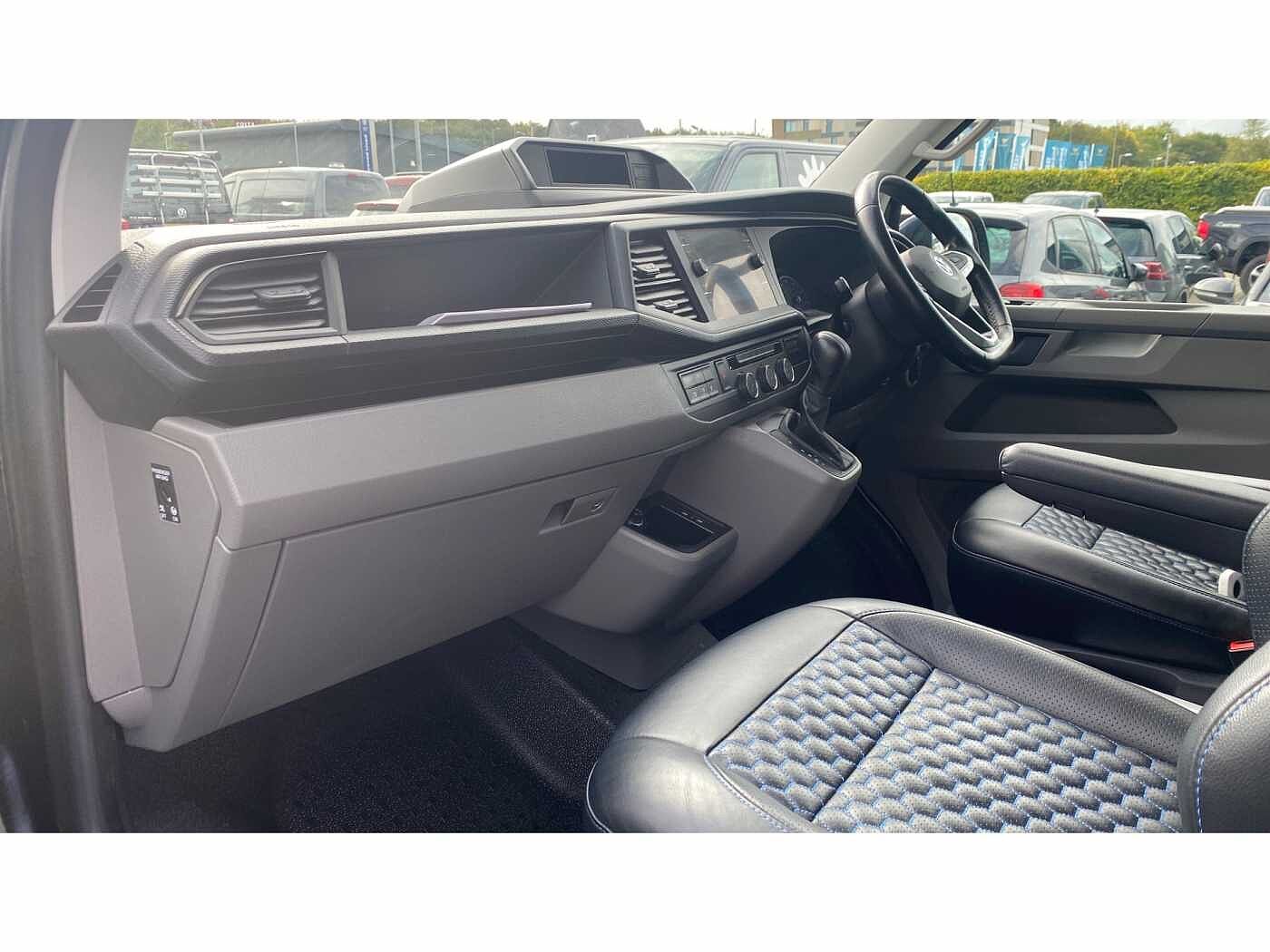 Volkswagen Transporter T32 Kombi Highline SWB 199 PS 2.0 TDI 7sp DSG 4MOTION