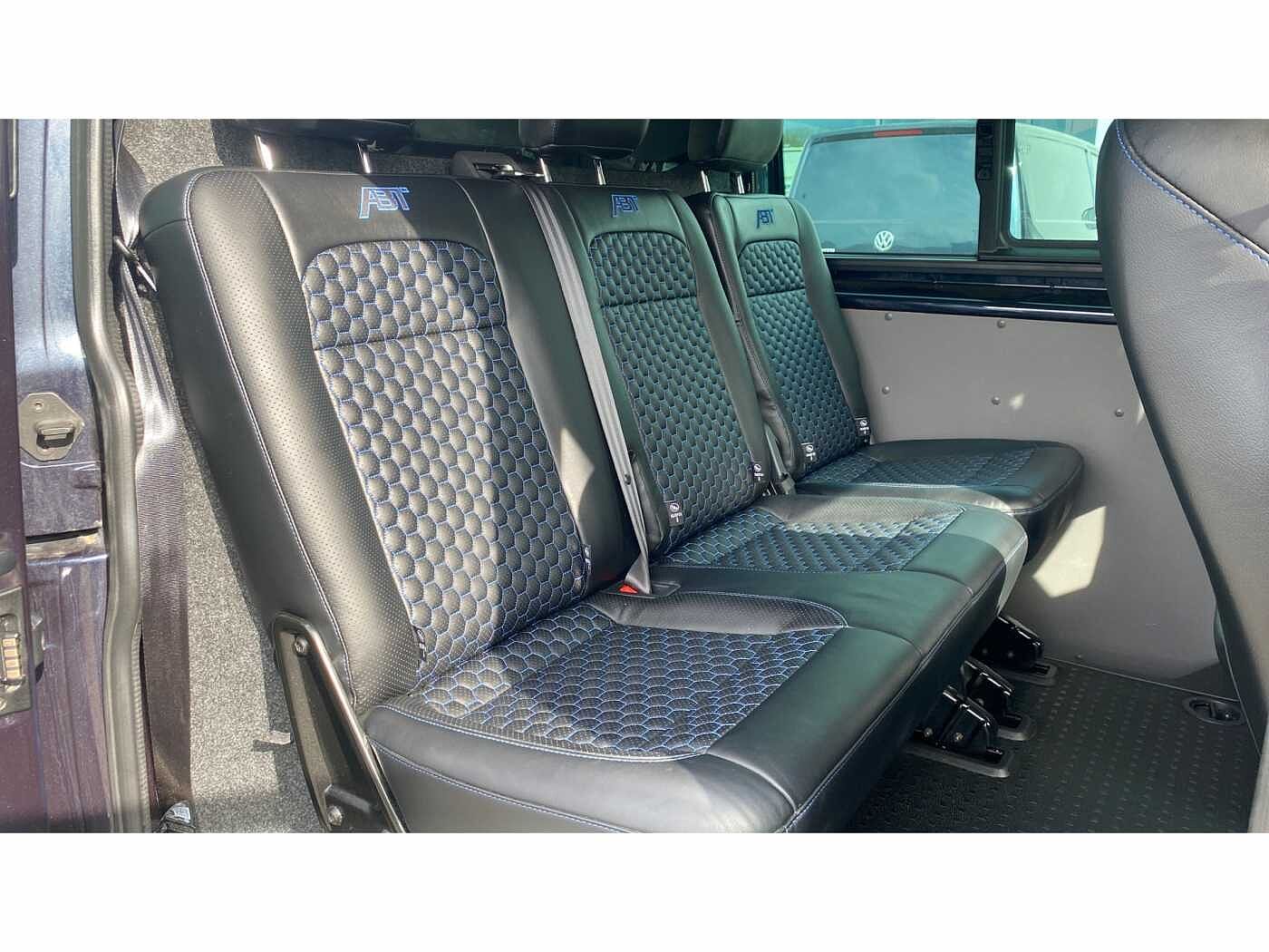 Volkswagen Transporter T32 Kombi Highline SWB 199 PS 2.0 TDI 7sp DSG 4MOTION